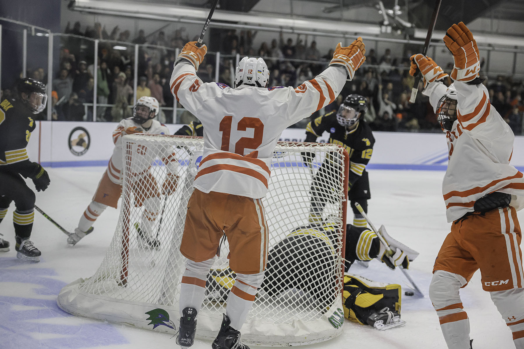 Hobart Hockey NCAA DIII 2023 Champions